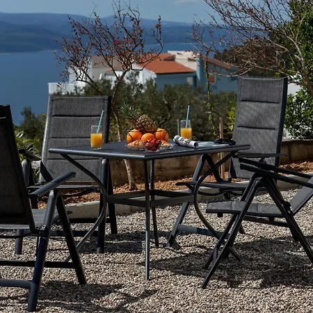 L & B Makarska