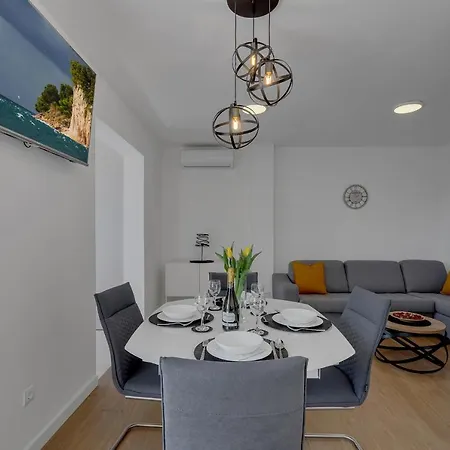 Semesterbostad L&b Makarska