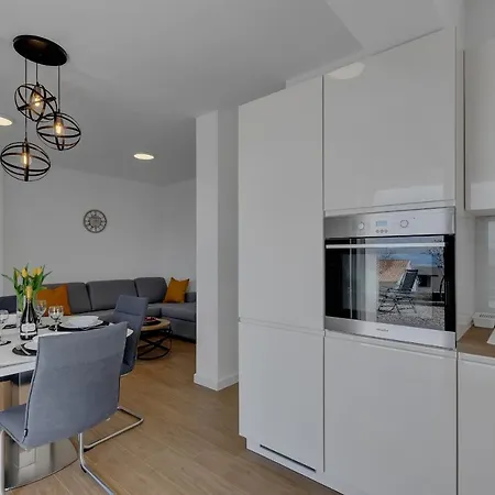 度假居 L & B 马卡尔斯卡