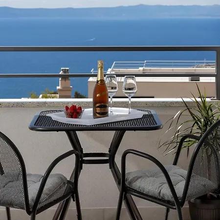 L & B * Makarska